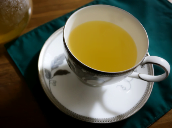 Benefícios do chá de ervas para a saúde.