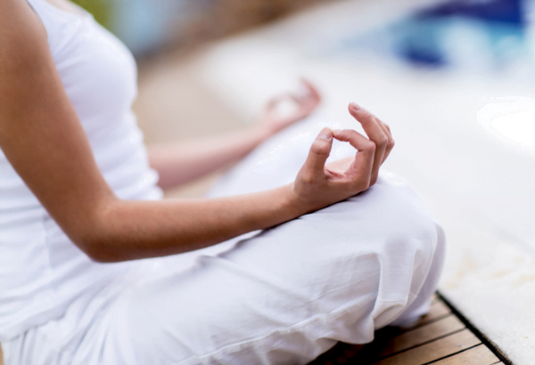 Relaxamento e ioga previnem a inflamação no corpo.