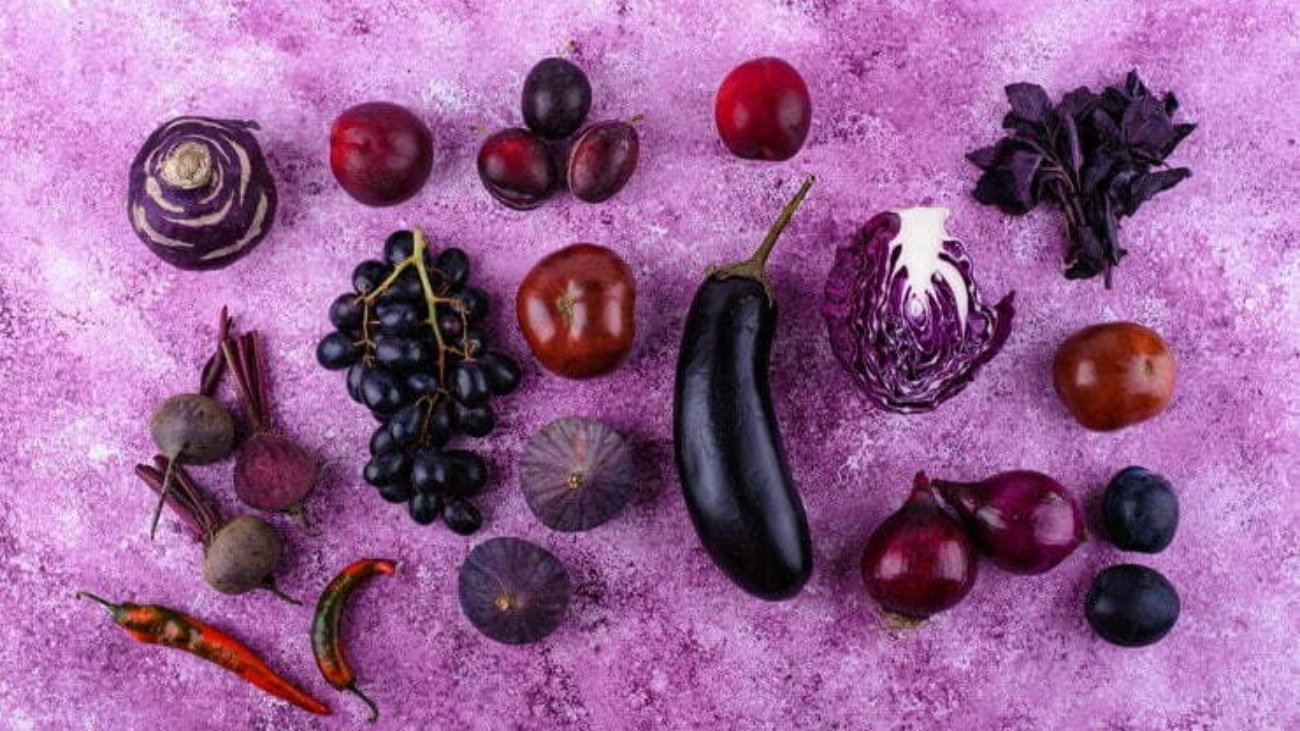 assortment-purple-vegetables-violet-background_82893-21413